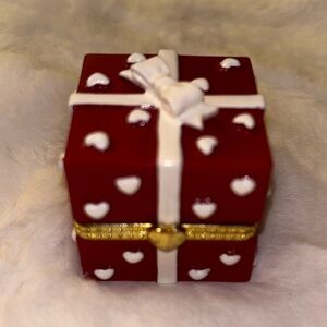 Red and White Hearts Ceramic Ring  Gift Box hinged lid with Bow I Love You Lid